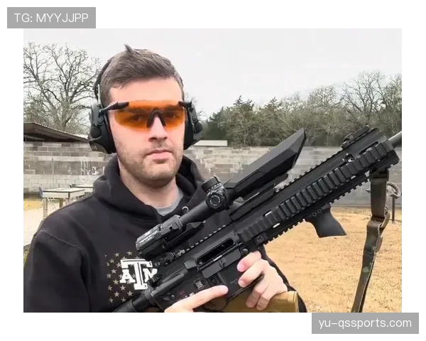 奥斯梅恩与因莫比莱：全能中锋与禁区终结者的战术角色对比